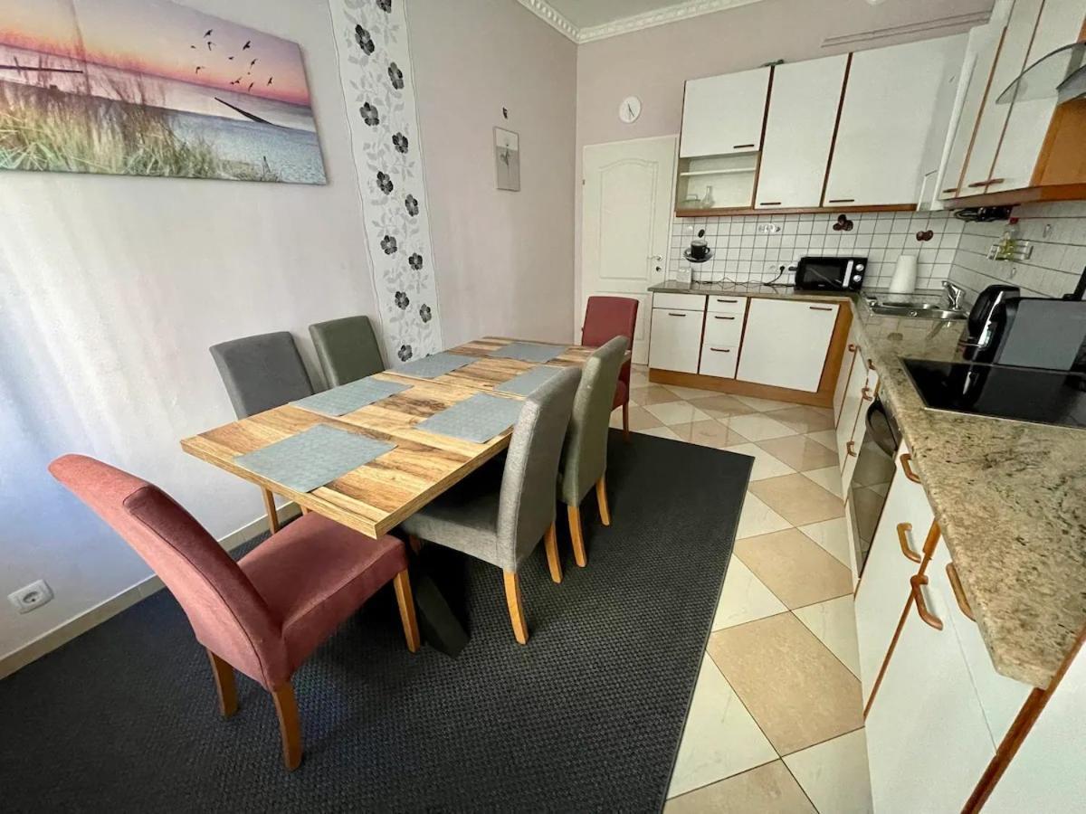 Gemutliche Wohnung Mit Super Lage Wien Exteriör bild