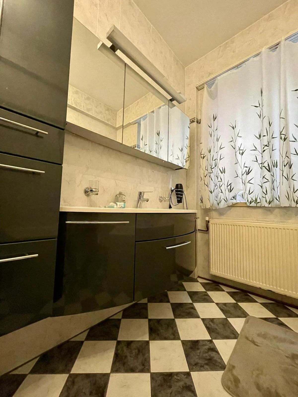 Gemutliche Wohnung Mit Super Lage Wien Exteriör bild