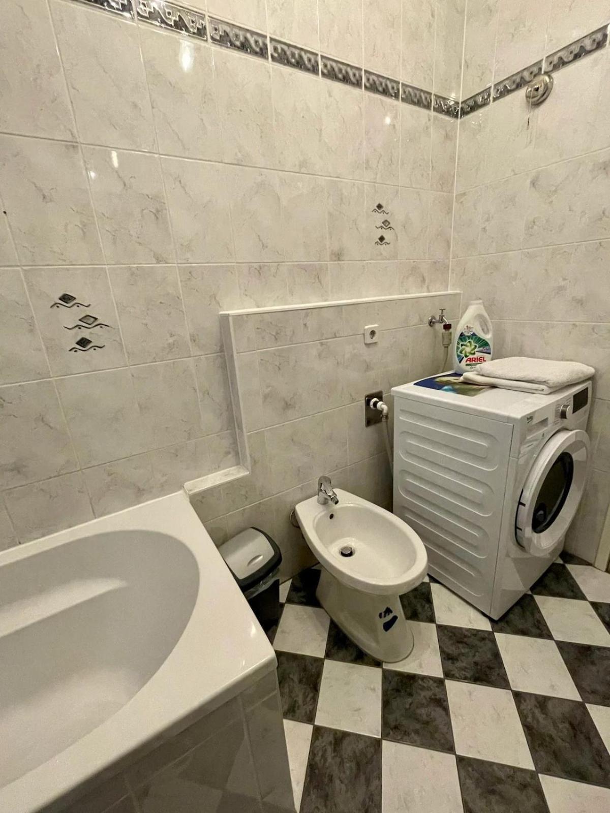Gemutliche Wohnung Mit Super Lage Wien Exteriör bild